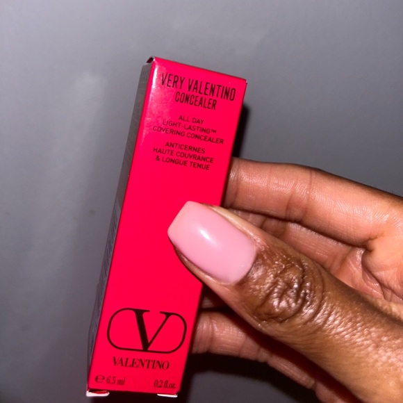 Valentino Other - Very Valentino Concealer DN1 Deep Neutra